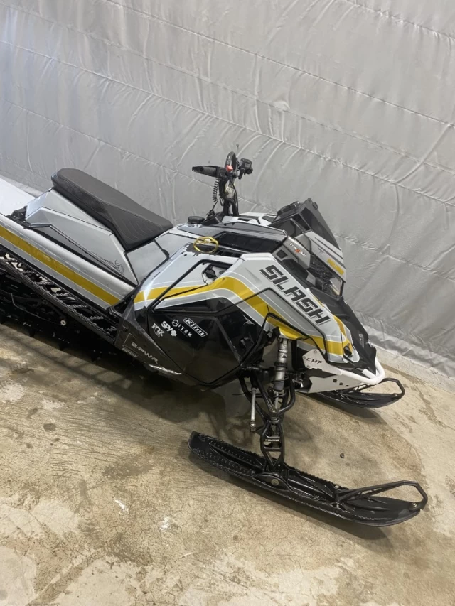 POLARIS PRO RMK 850 SLASH 155 MATRYX GARANTIE JUSQU'AU 9 NOVEMBRE 2025 2022